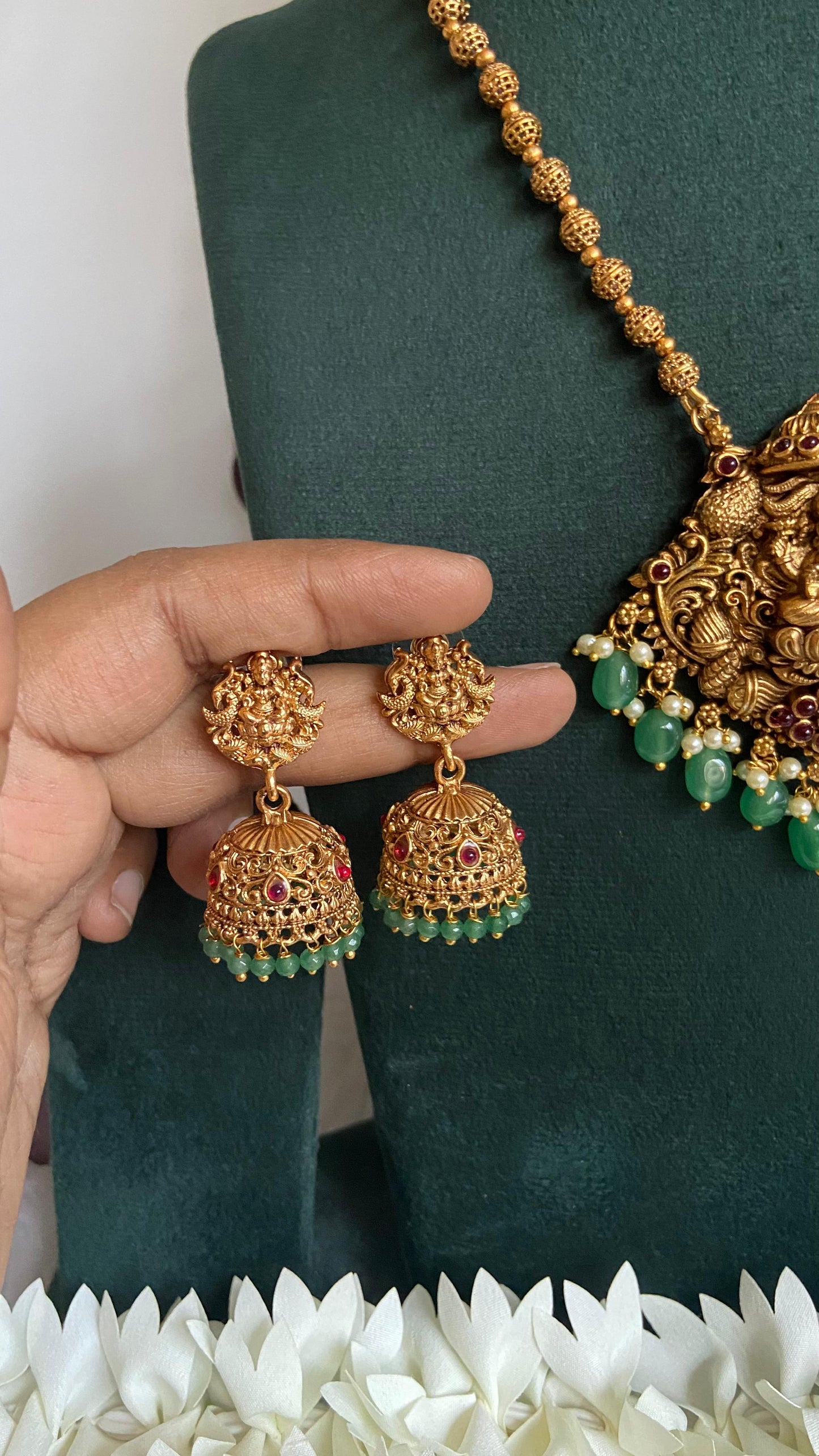 Nakshi Lakshmi Pendant Necklace Set