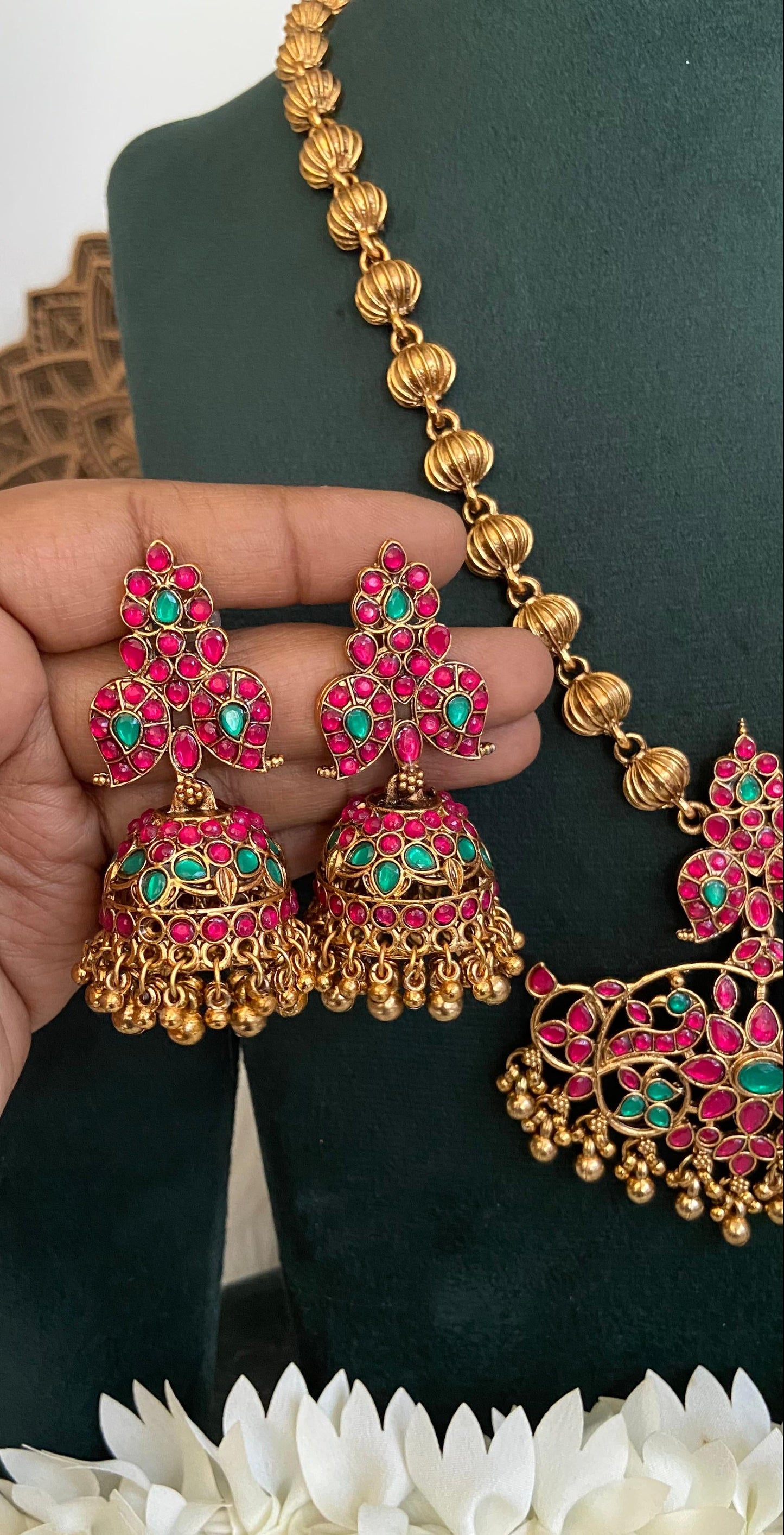 Mango Kemp Pendant Haram with Earrings
