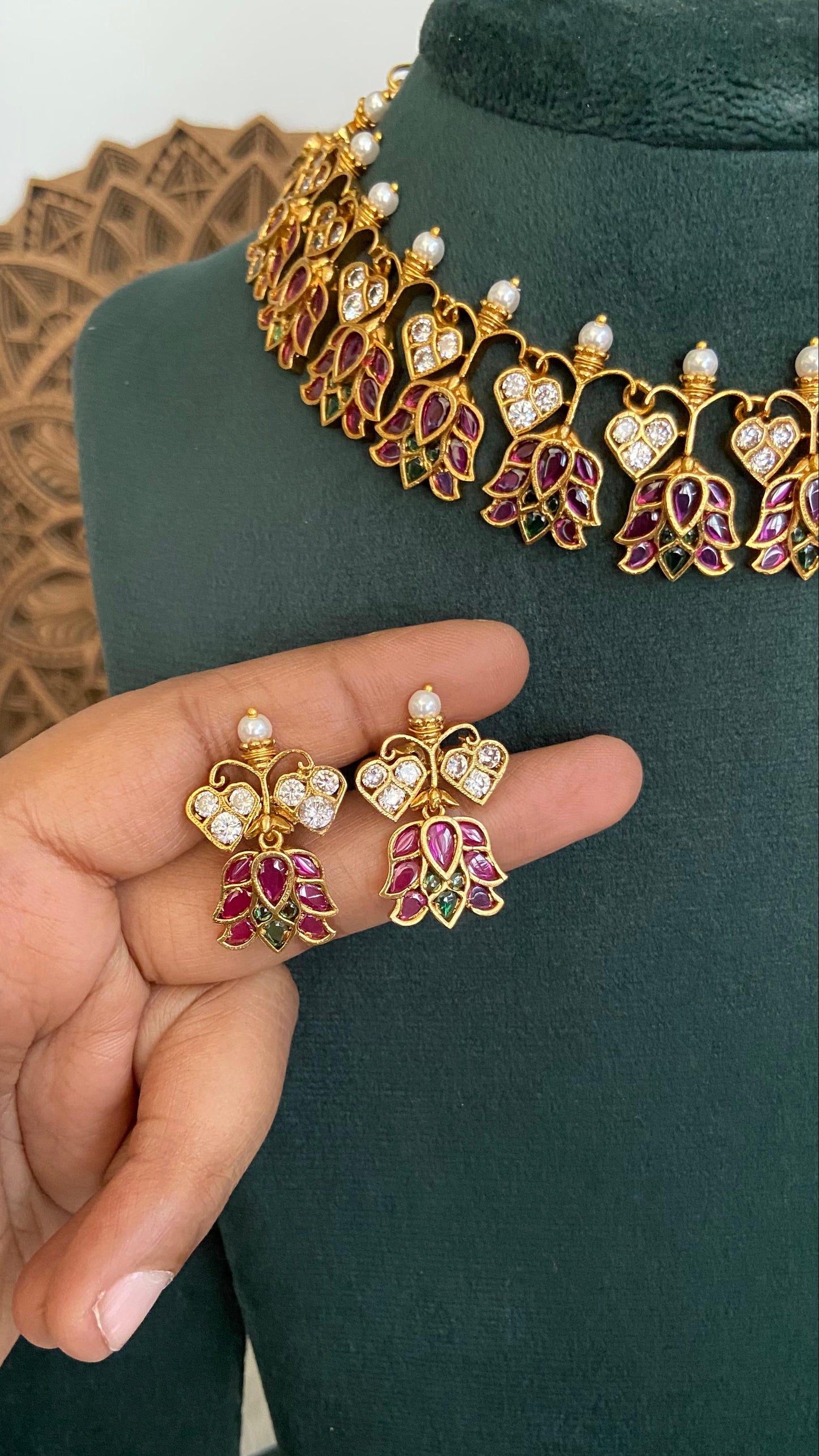 Kemp Lotus Necklace with Earrings