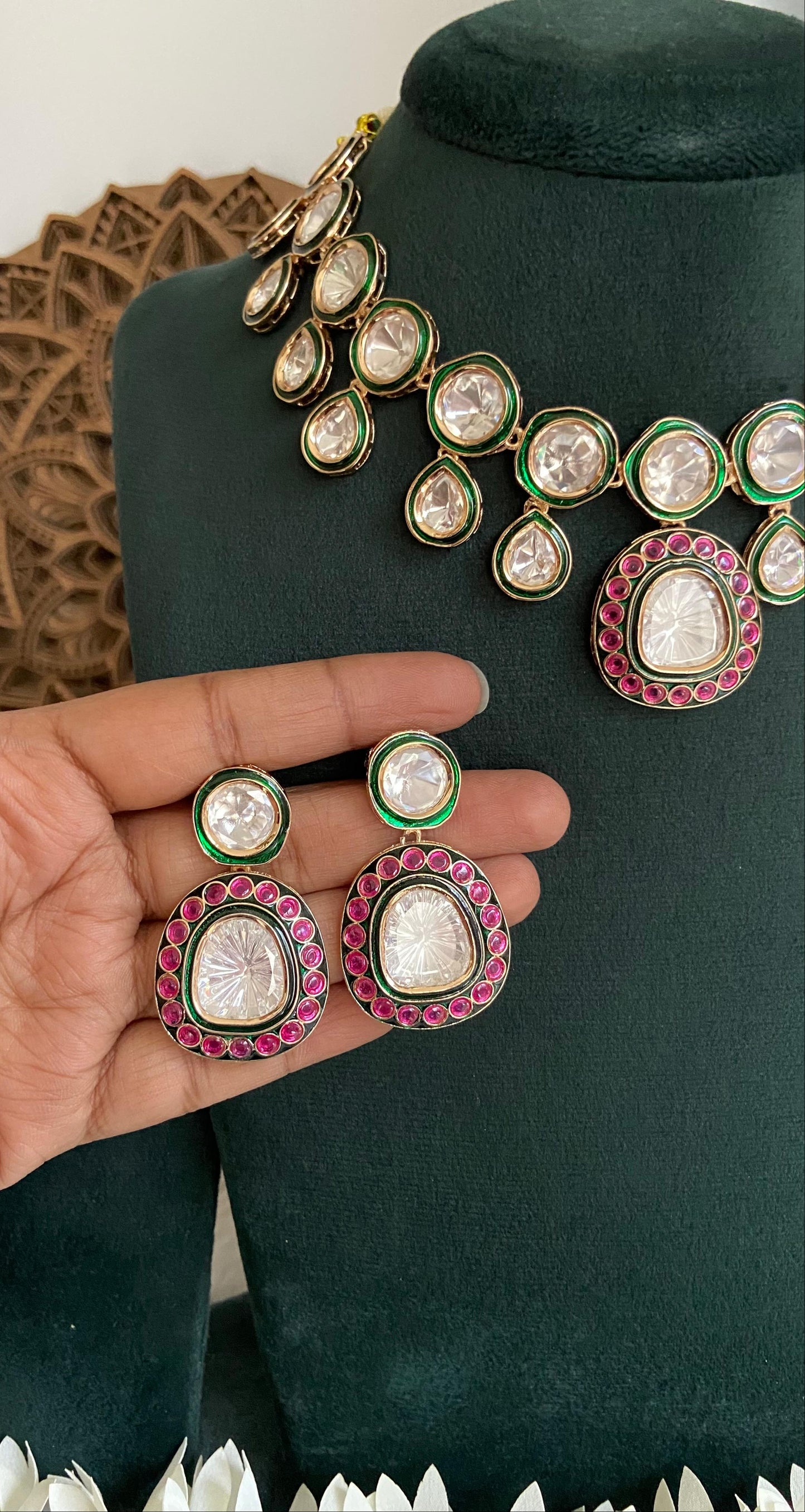 Noor Mahal Kundan Necklace Set