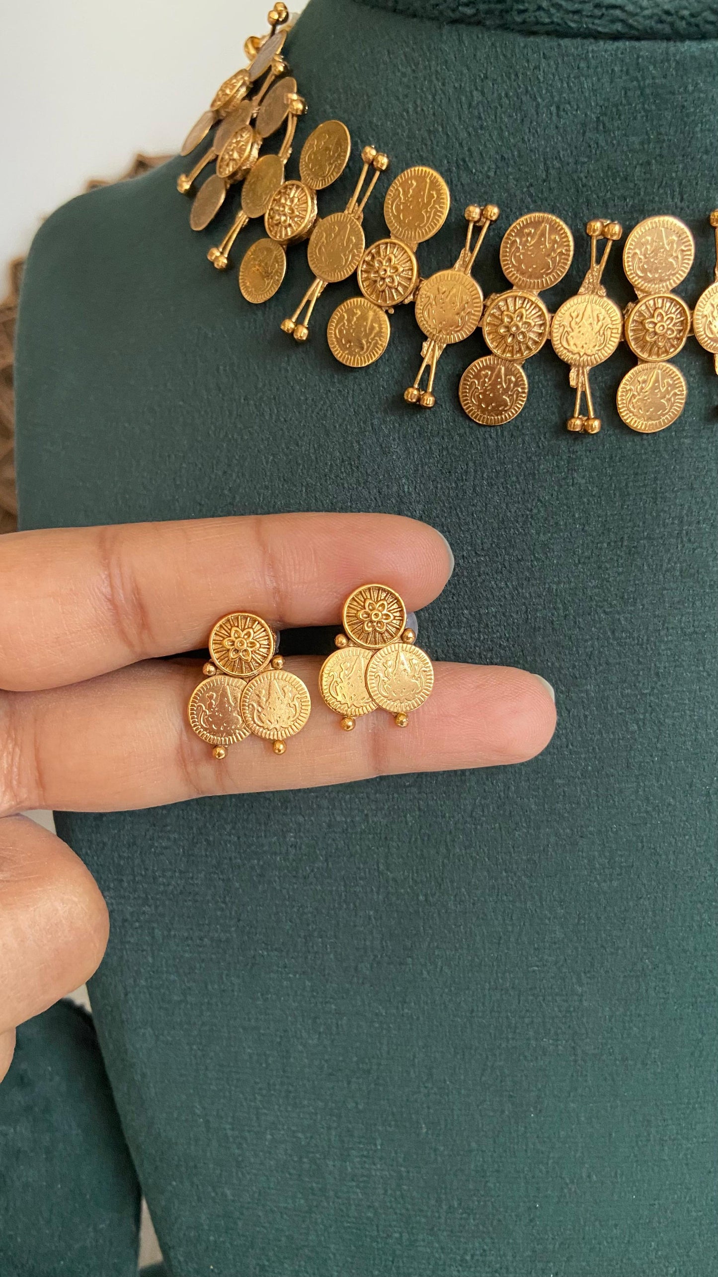 Mudra Antique Coin Necklace Set