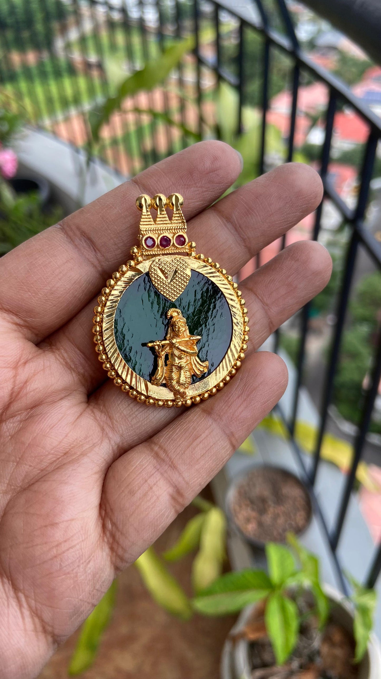 Green Palakka Krishna Round Pendant
