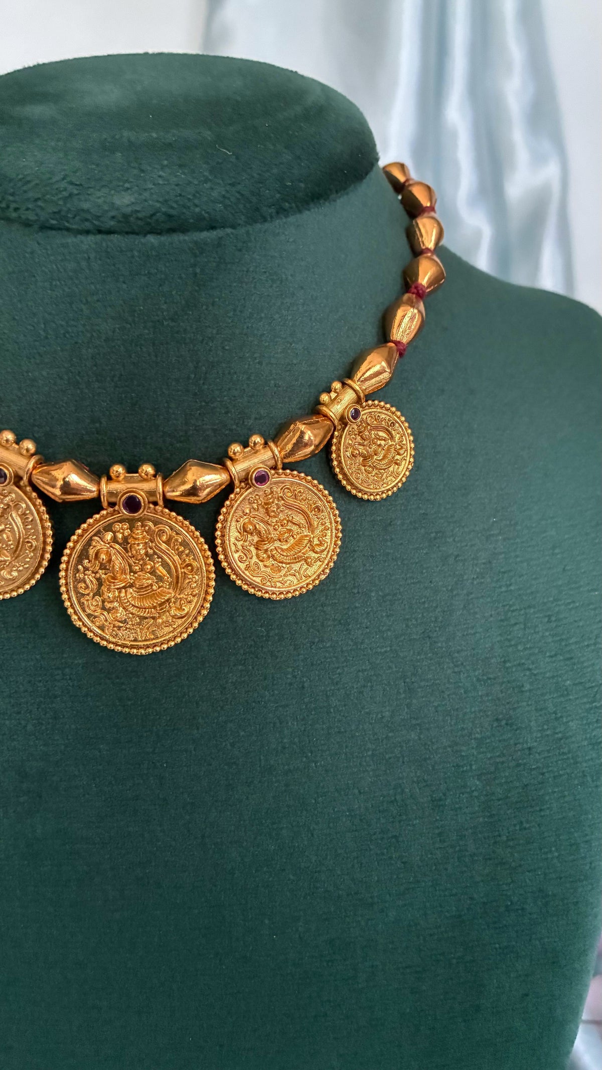 Dhriti Coin Necklace Set