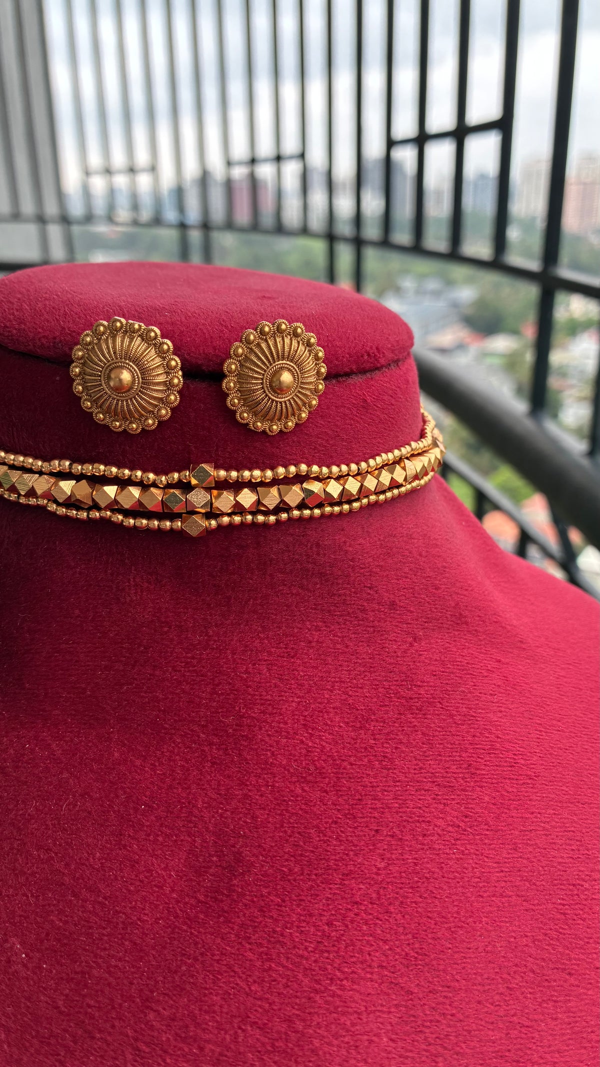 Lavanya Ashtapailu choker
