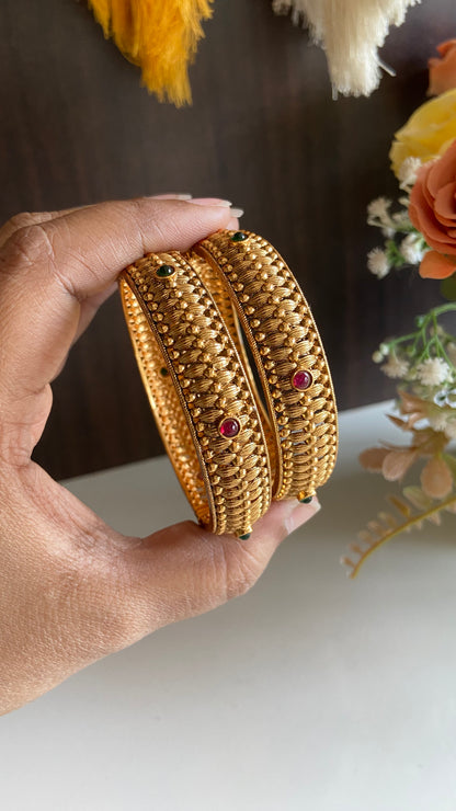 Hema Screw Bangles