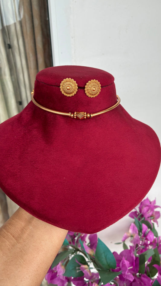 Tishya Hasli Necklace Set