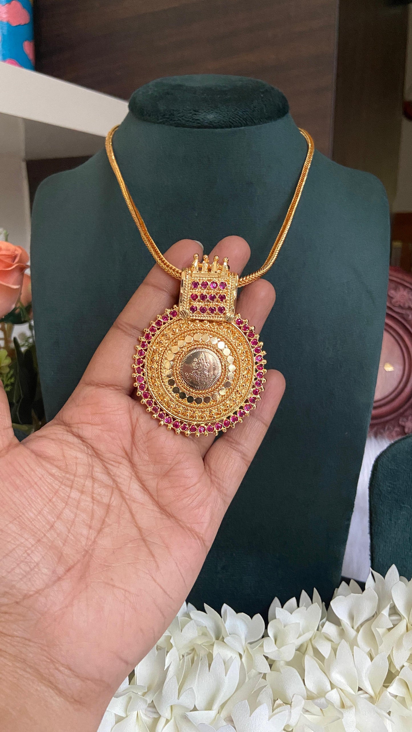 Lakshmi Coin Pathakam Pendant Necklace