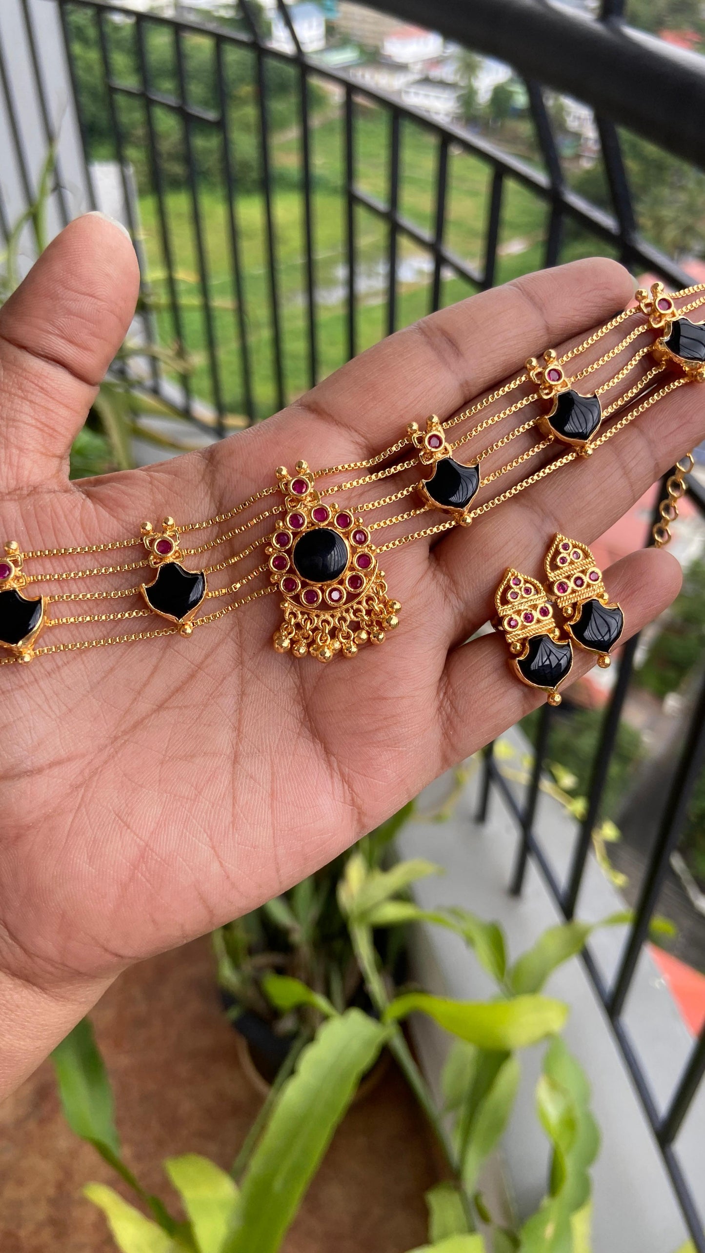Black Palakka Choker with Earrings