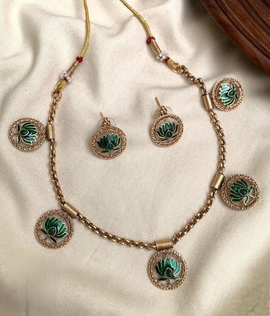 Invisible Style Green Lotus Necklace set