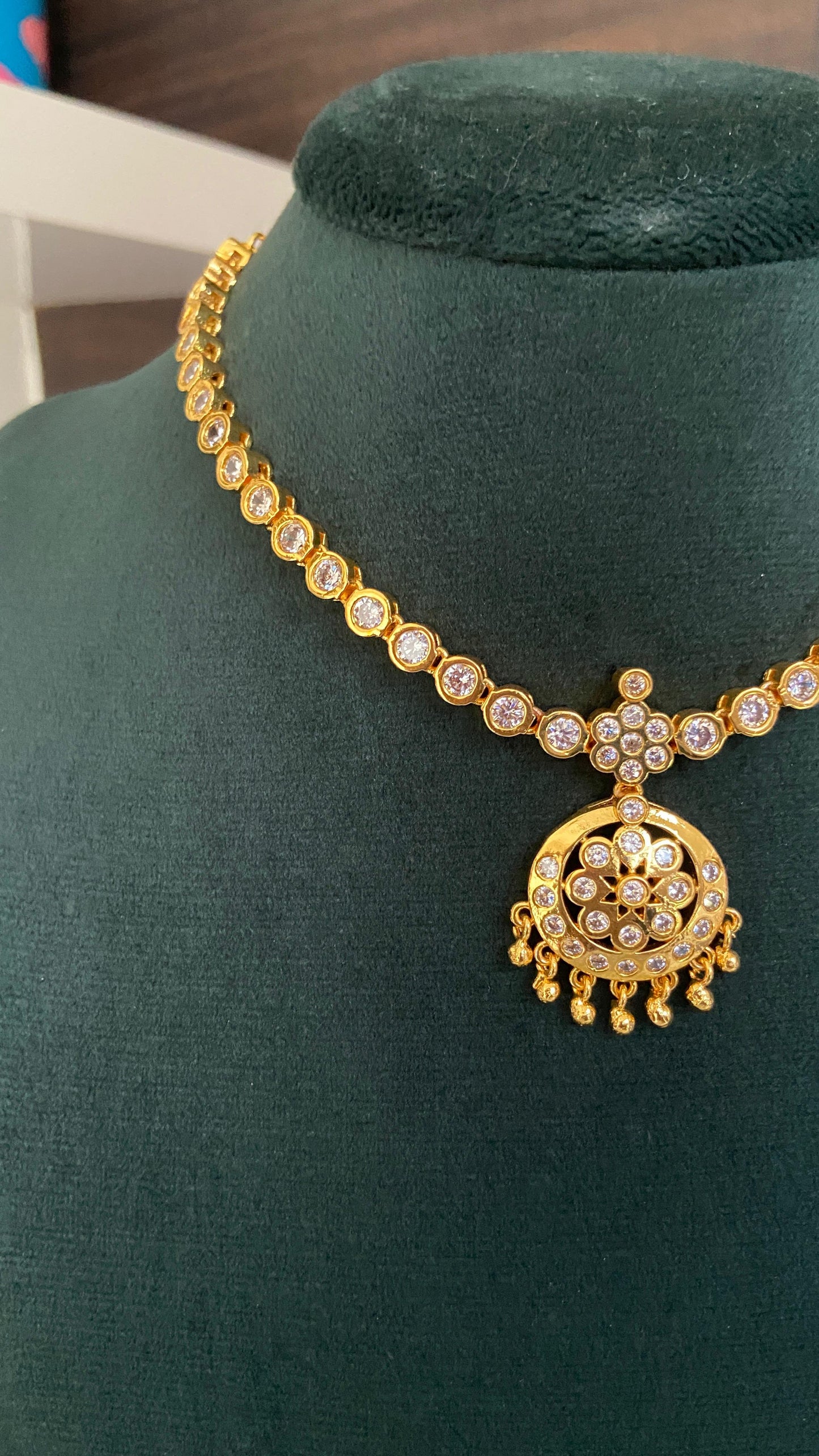 White Attigai Necklace with Earrings