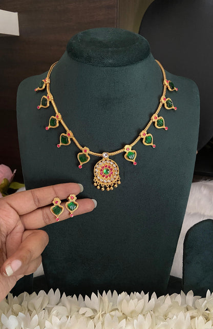 Palakka Pathakam Pendant Necklace with Earrings