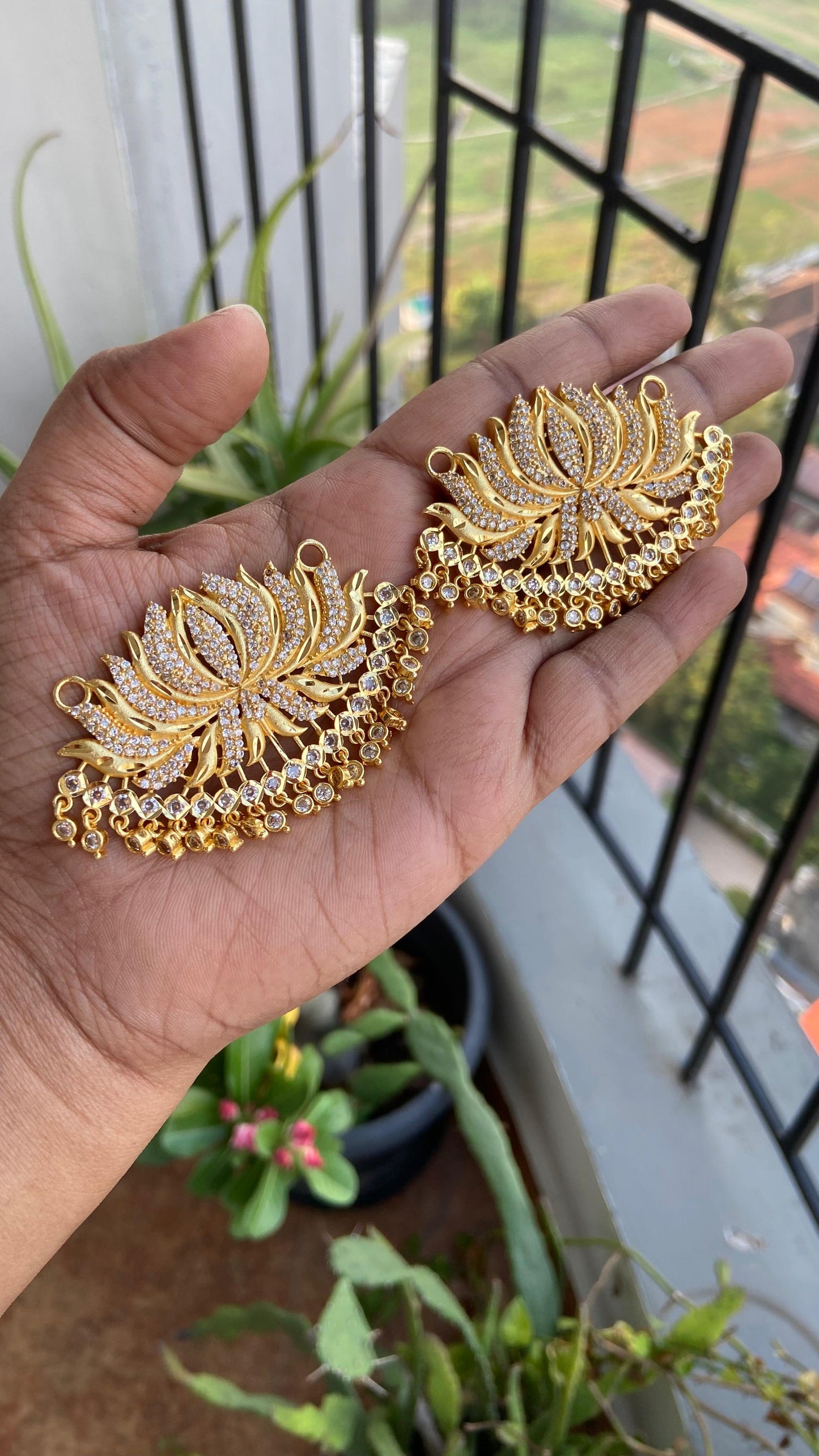 AD Lotus Pendant