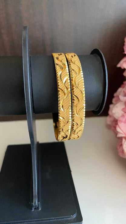 Flowerline Bangle Set