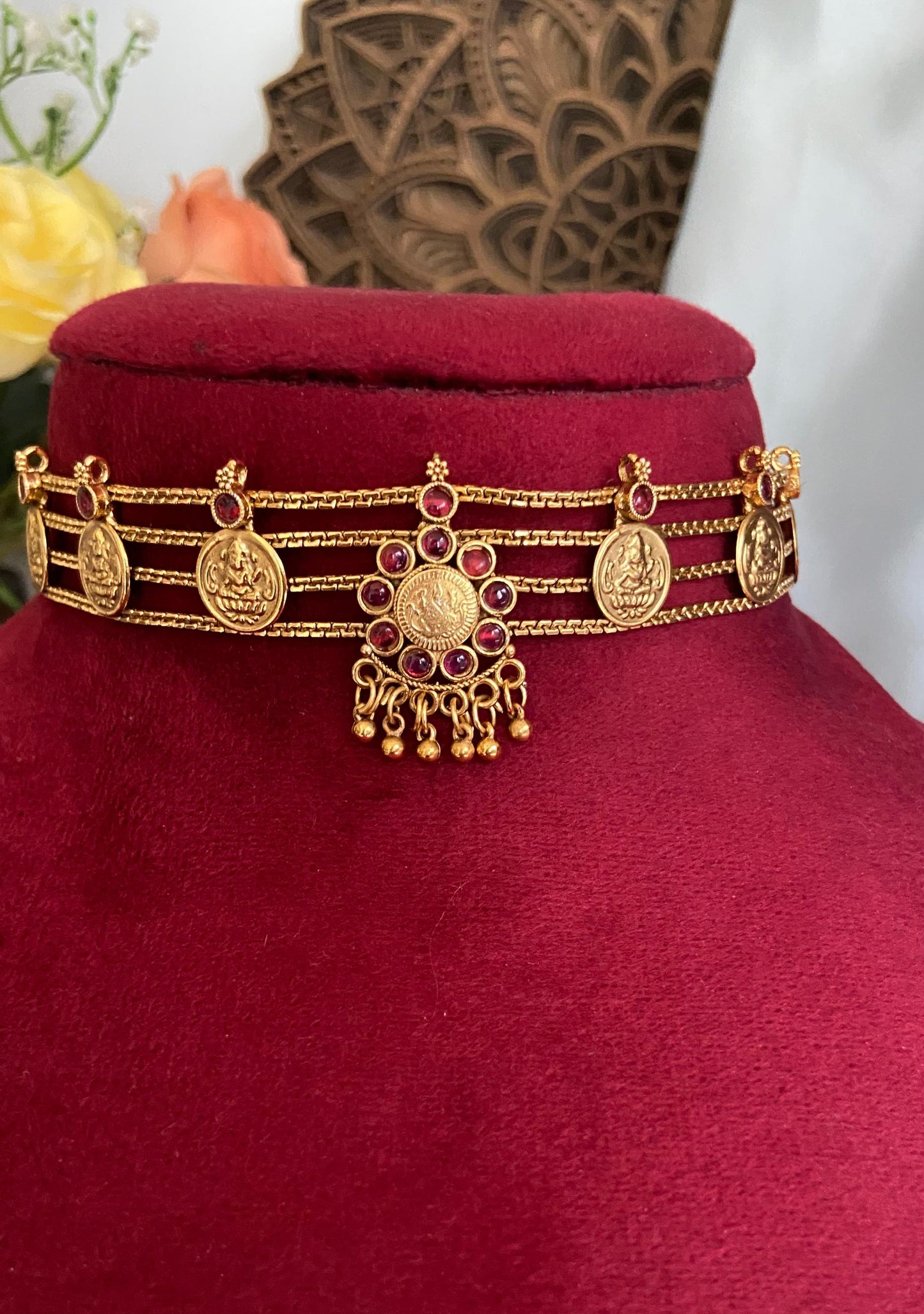 Antique Pendant Coin Choker With Earrings