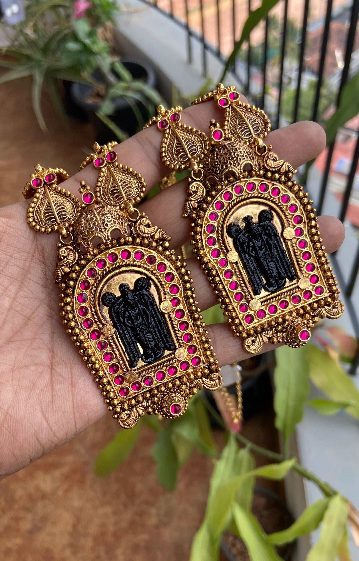 Gold Plated Antique Guruvayurappan Pendant Necklace
