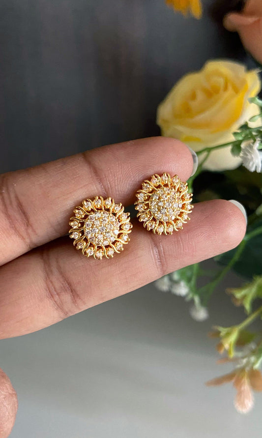 Diamond Look Alike Ear Stud