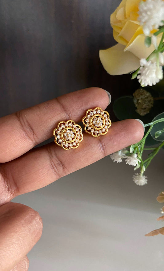 Diamond Look Alike Ear Stud