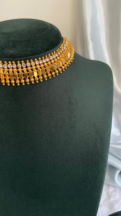 White Stone Single Line Elakathali Choker with Earrings