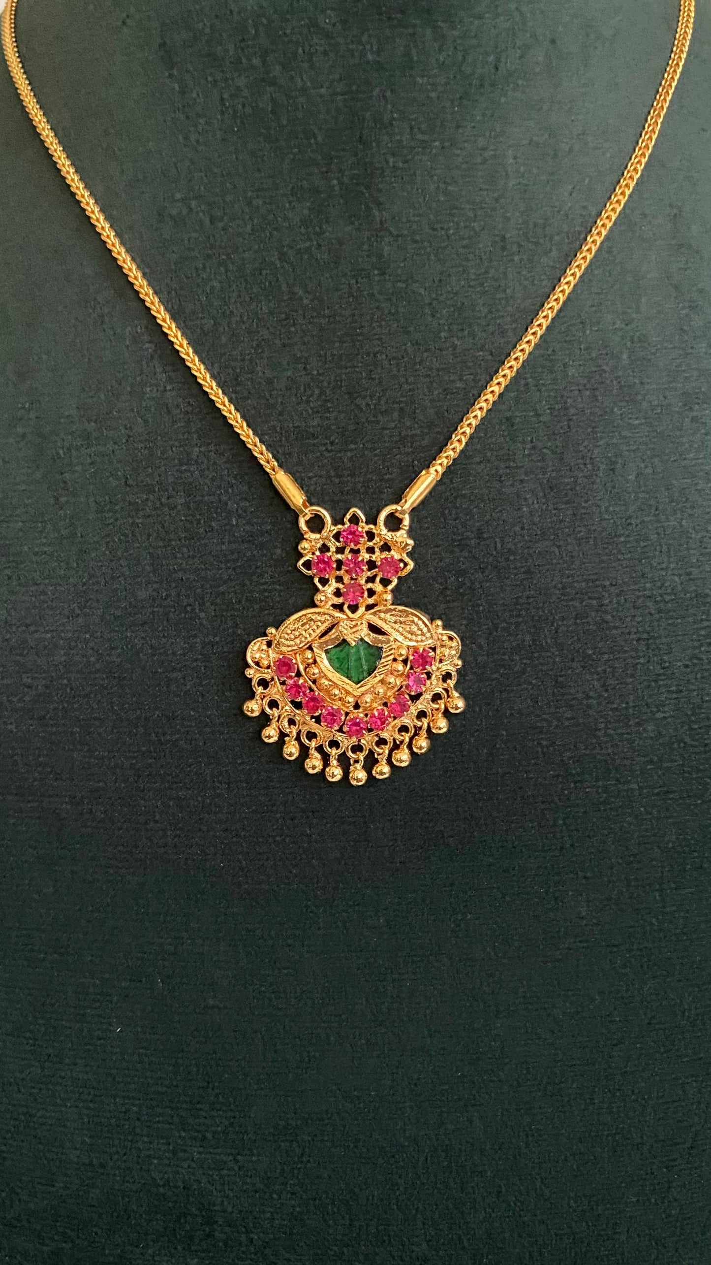 Simple Palakka Pathakam Pendant Chain
