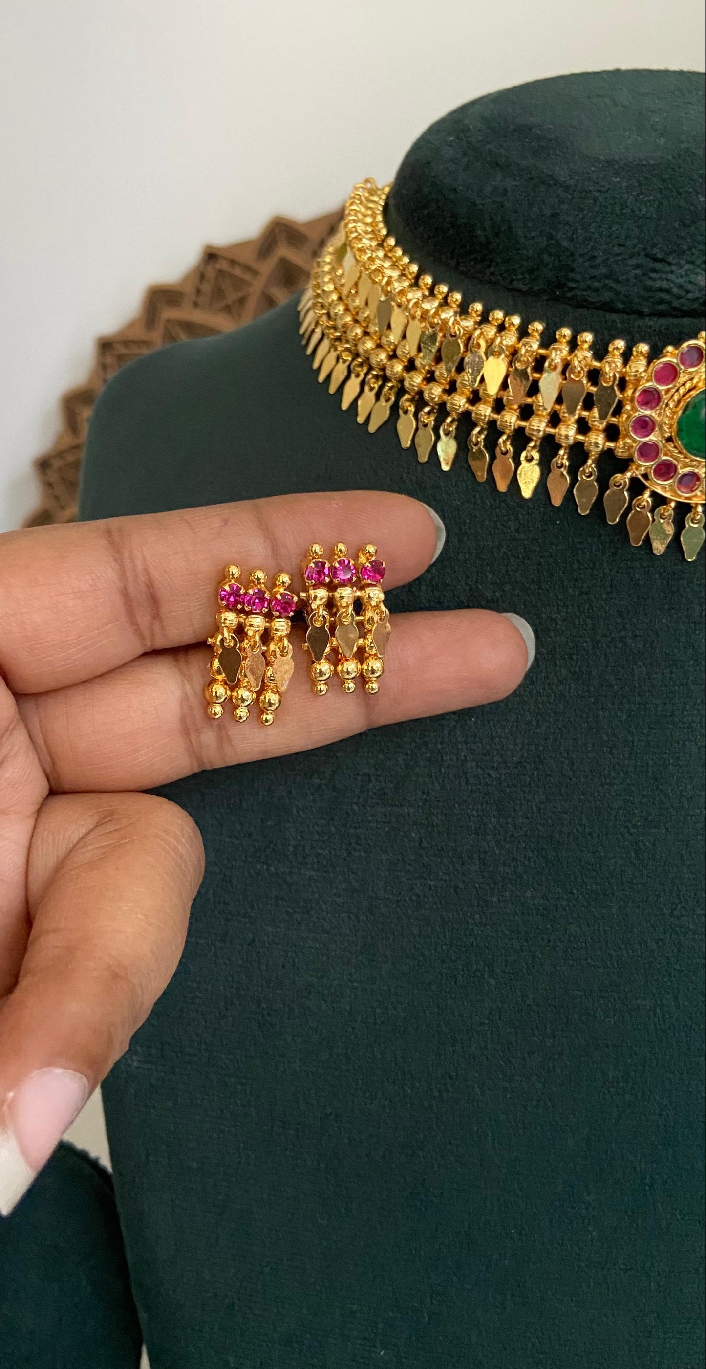 Palakka Elakathali Choker with Earrings