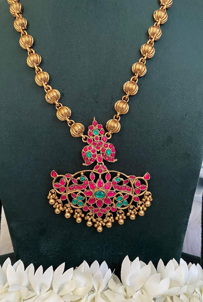 Mango Kemp Pendant Haram with Earrings