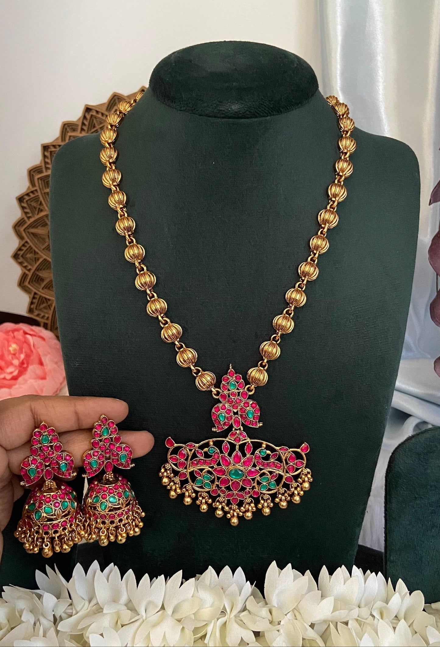 Mango Kemp Pendant Haram with Earrings