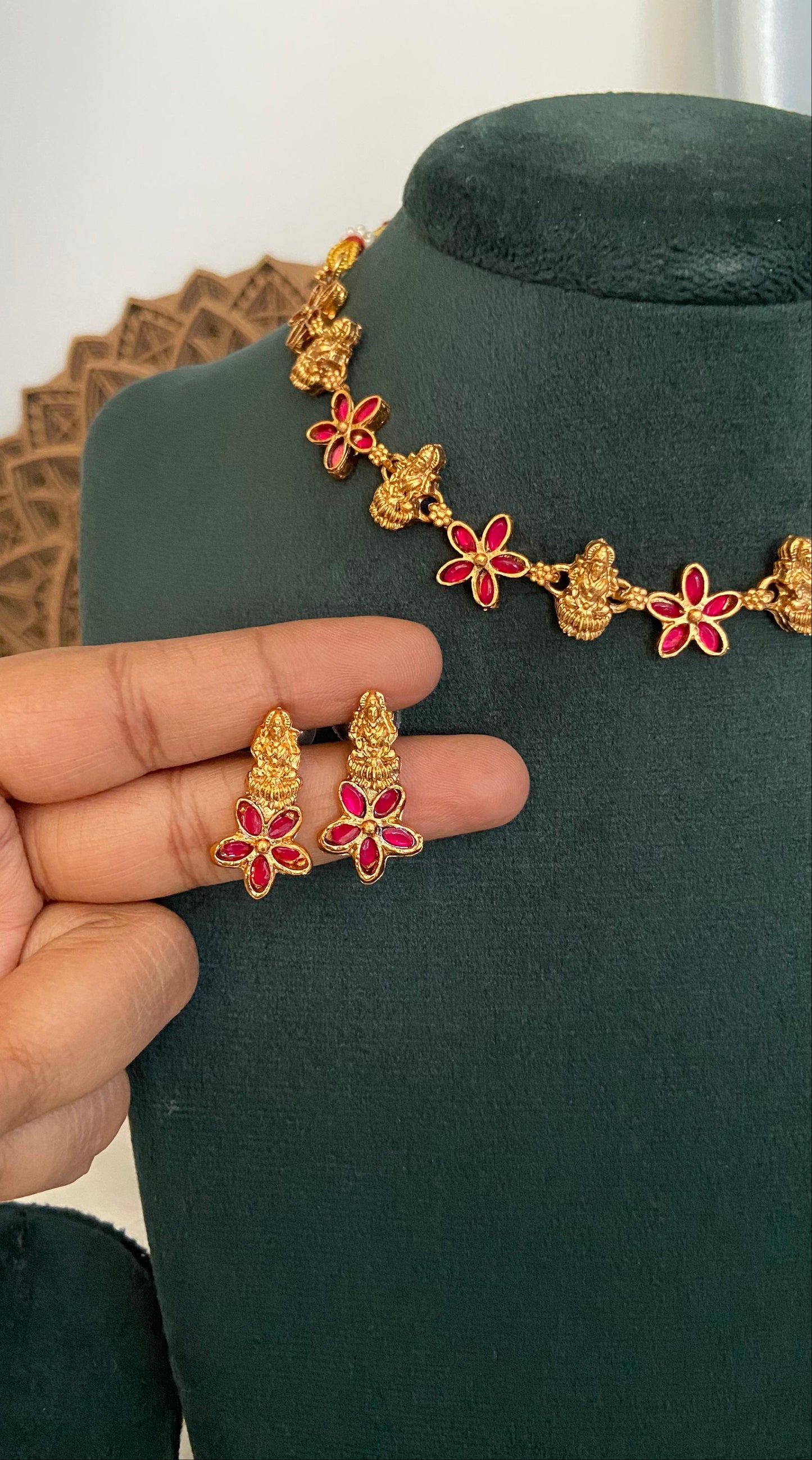 Lakshmi Chethi Mala Necklace Set