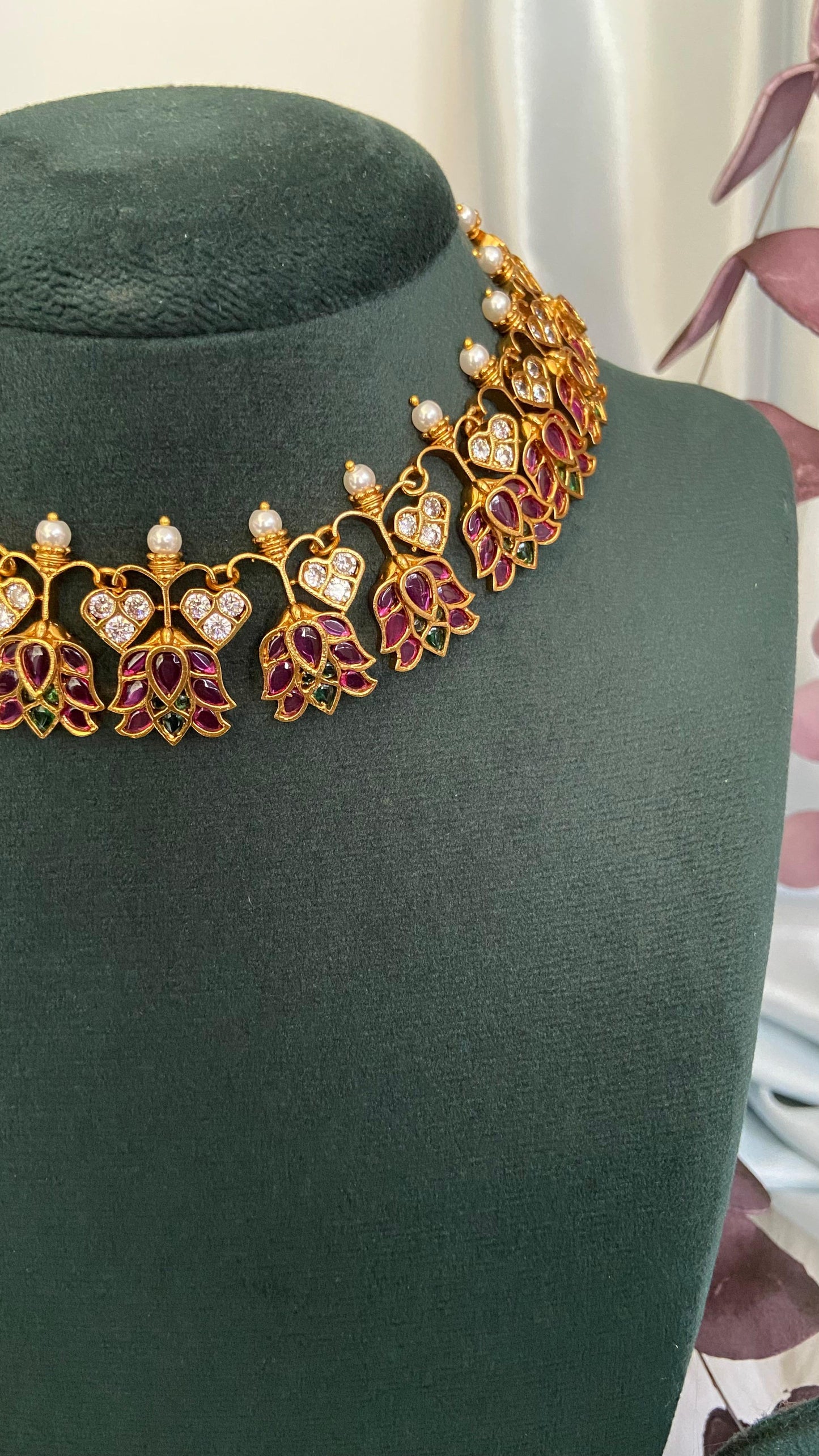 Kemp Lotus Necklace with Earrings
