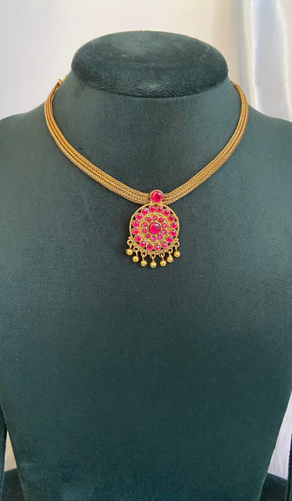 Heritage Pathakam Attigai Necklace Set
