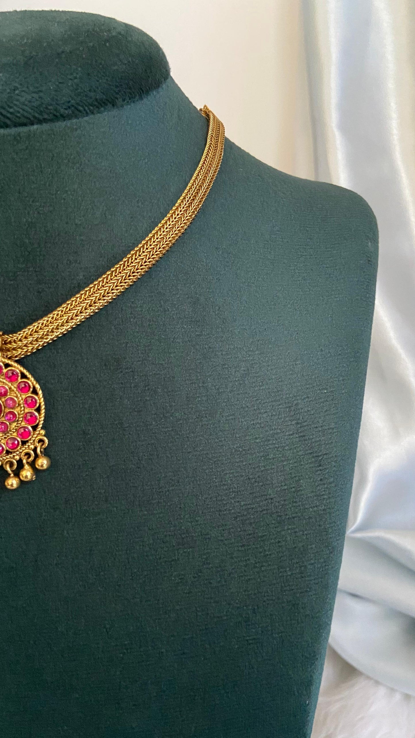Heritage Pathakam Attigai Necklace Set