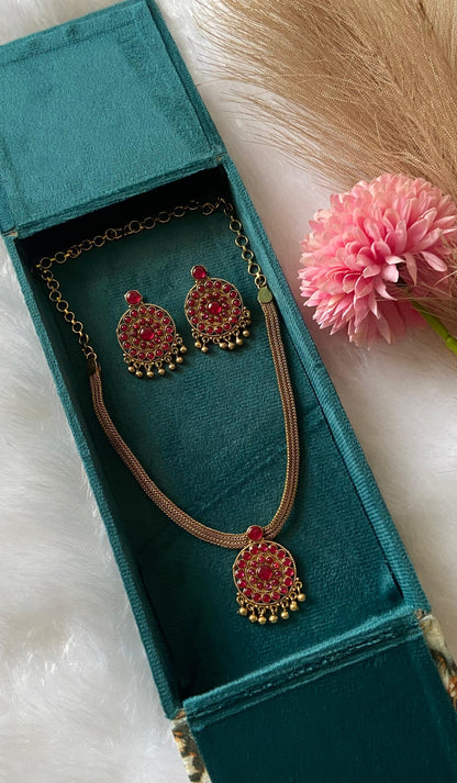 Heritage Pathakam Attigai Necklace Set