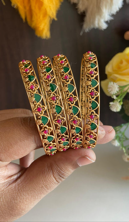 Antique Palakka Bangle Set