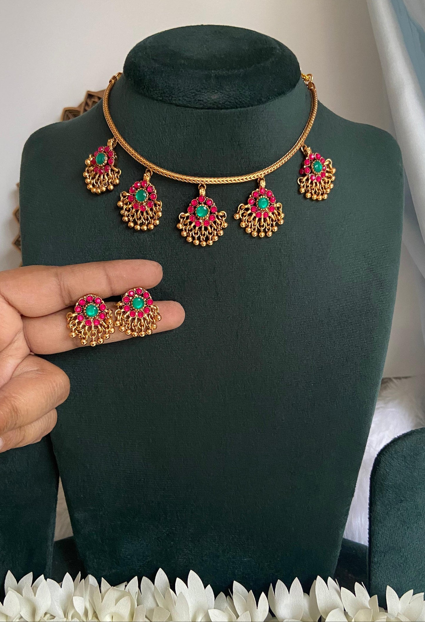 Ruby Hanging Attigai Necklace Set