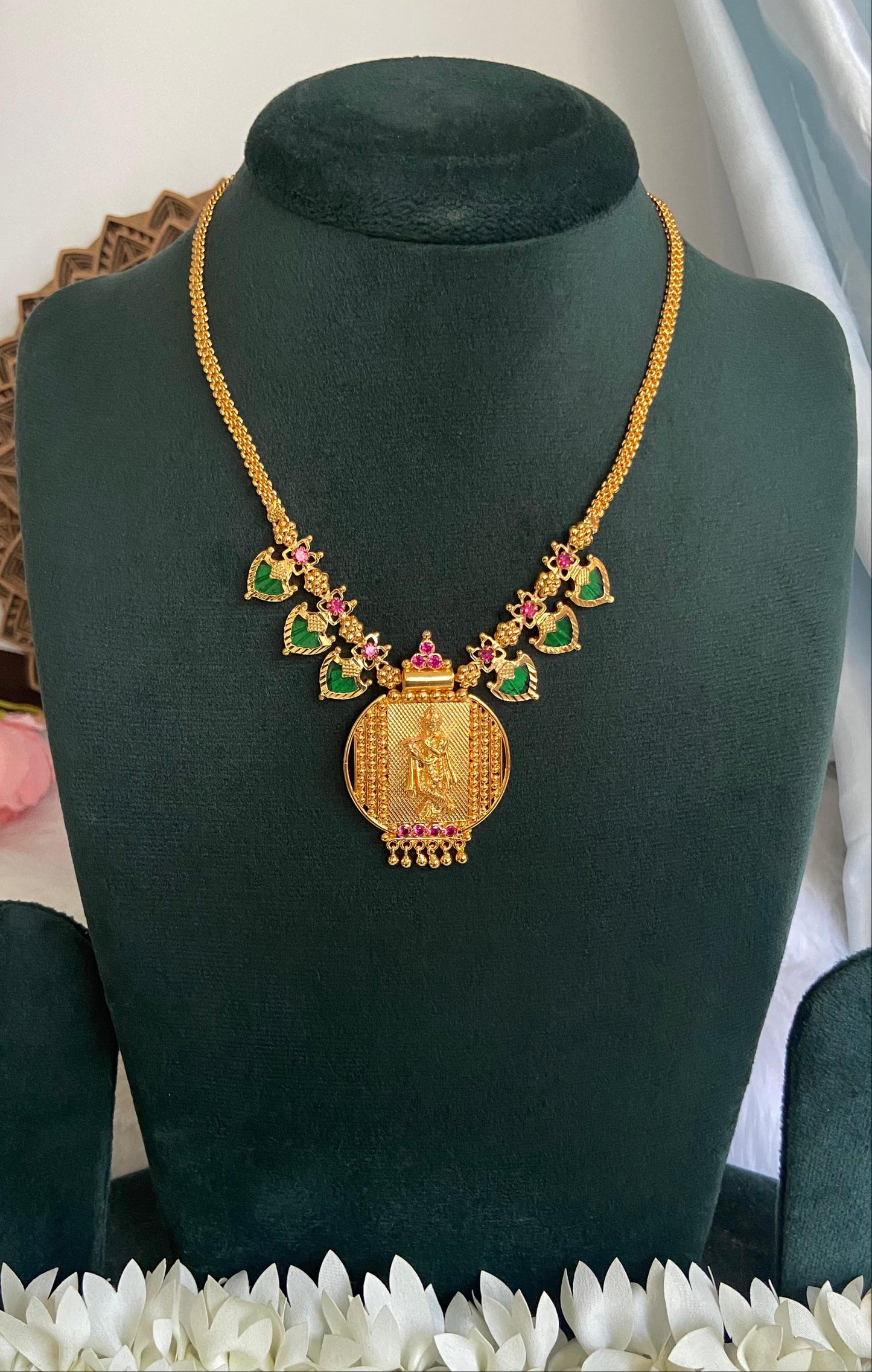 Krishna Pendant with Palakka Necklace