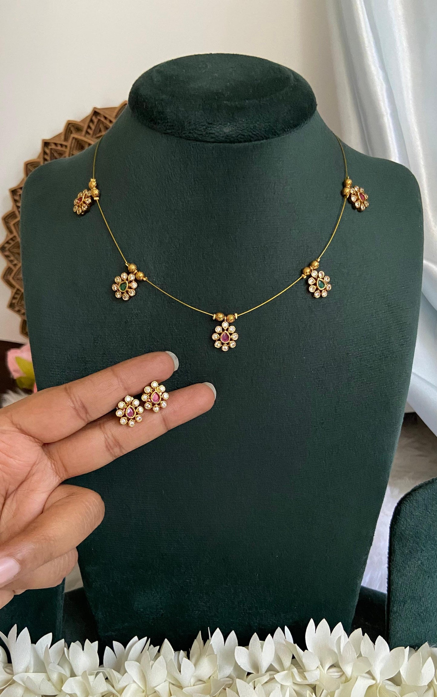Invisible AD Floral Necklace Set