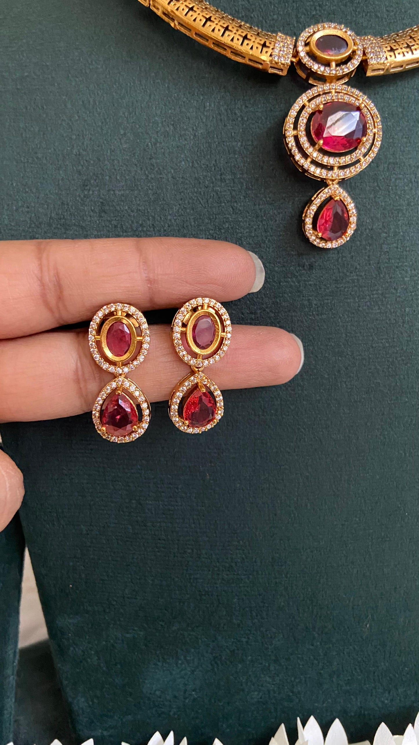 Ruby Hasli Necklace Set