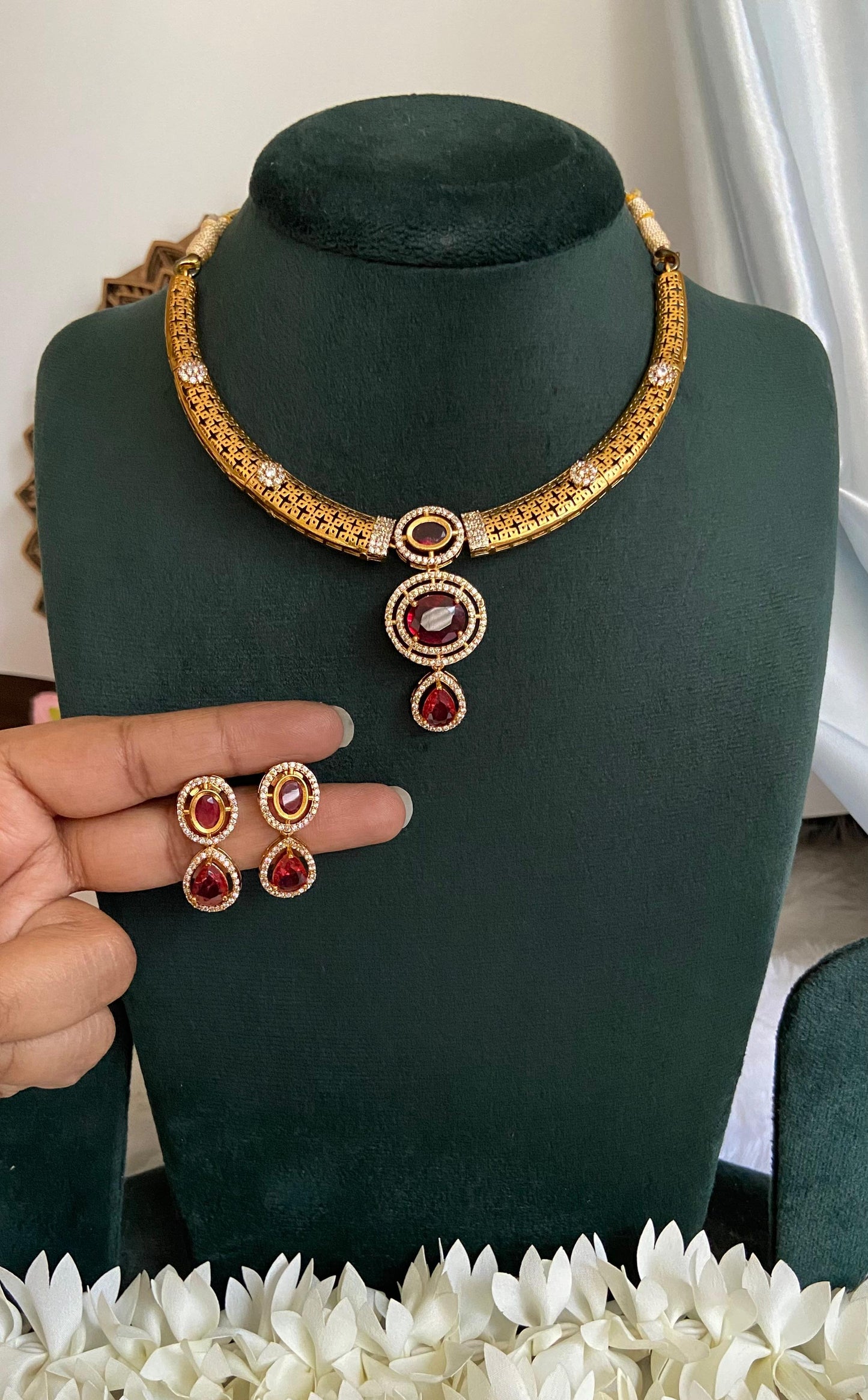 Ruby Hasli Necklace Set