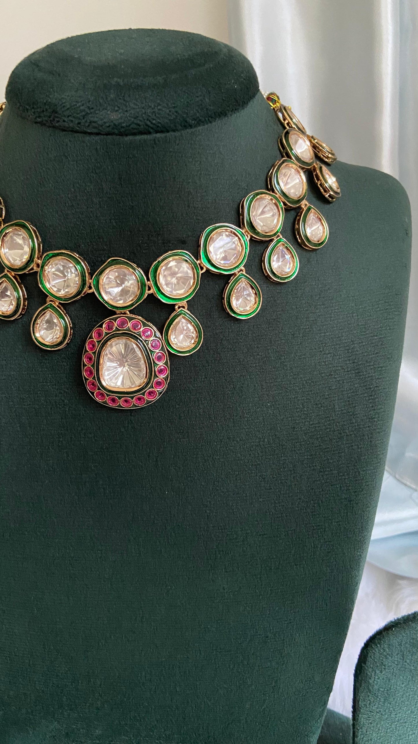 Noor Mahal Kundan Necklace Set