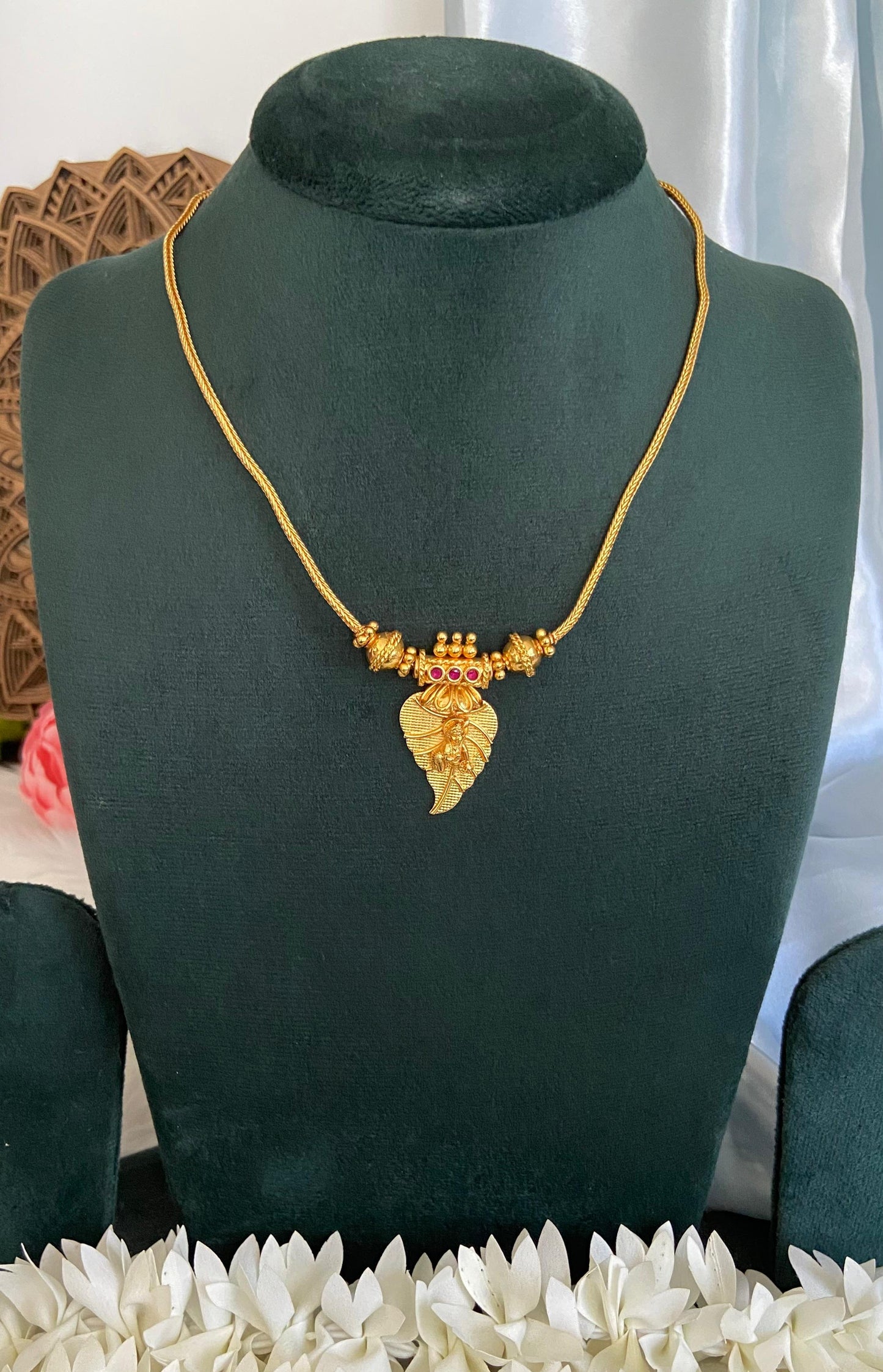 Mini Aalila Kannan Pendant Necklace
