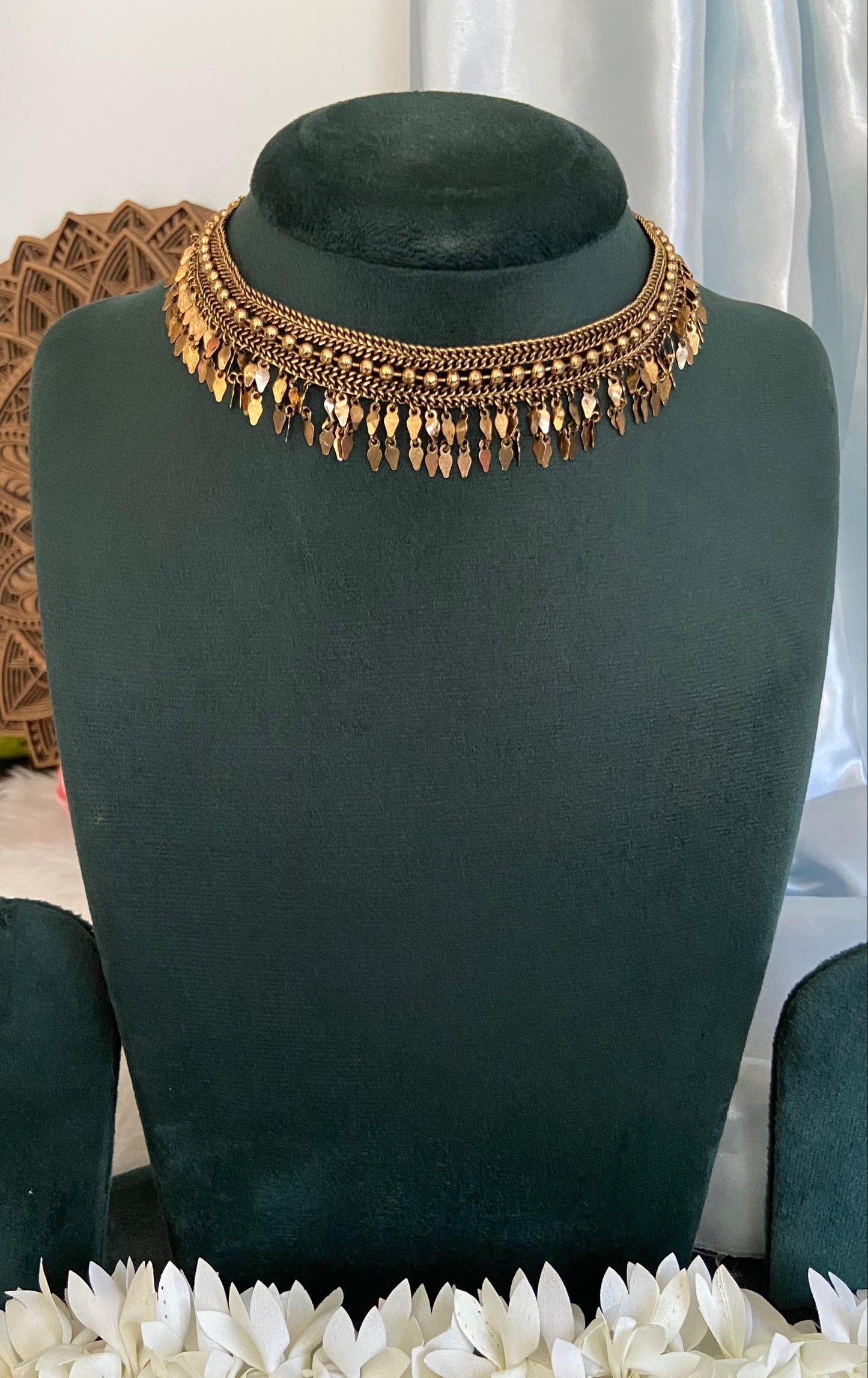 Tharika Antique Finish Hanging Elakathali