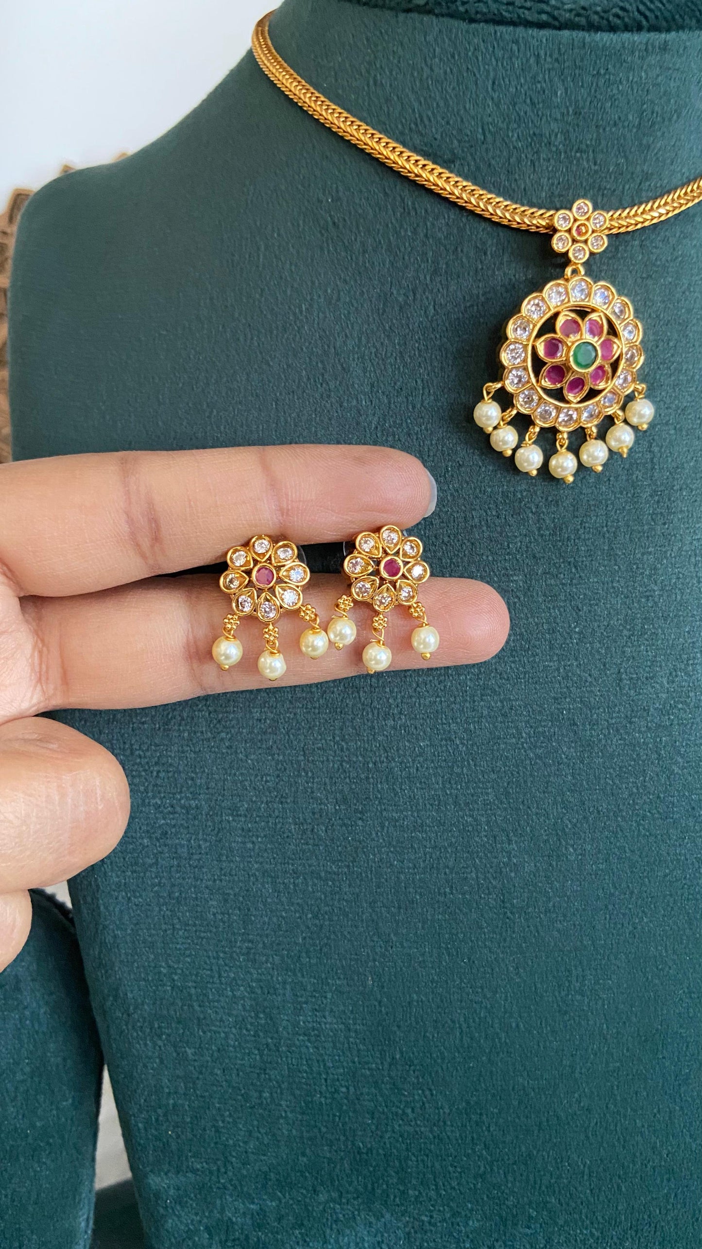 Padma Attigai Necklace Set