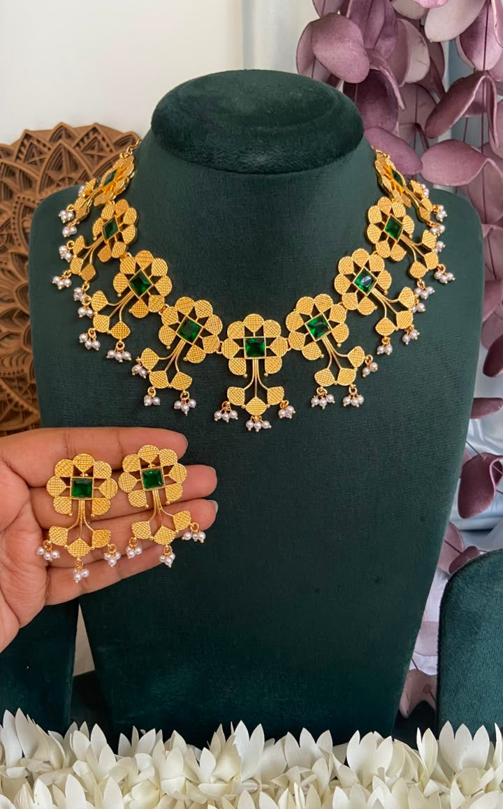 Emerald Blossom Necklace Set