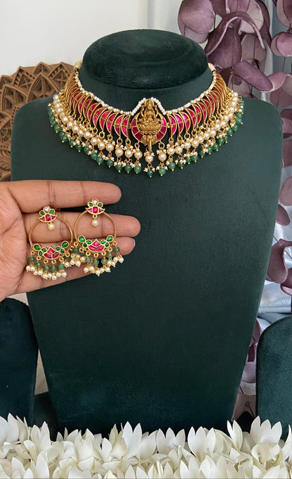 Padmashree Kundan Choker Set