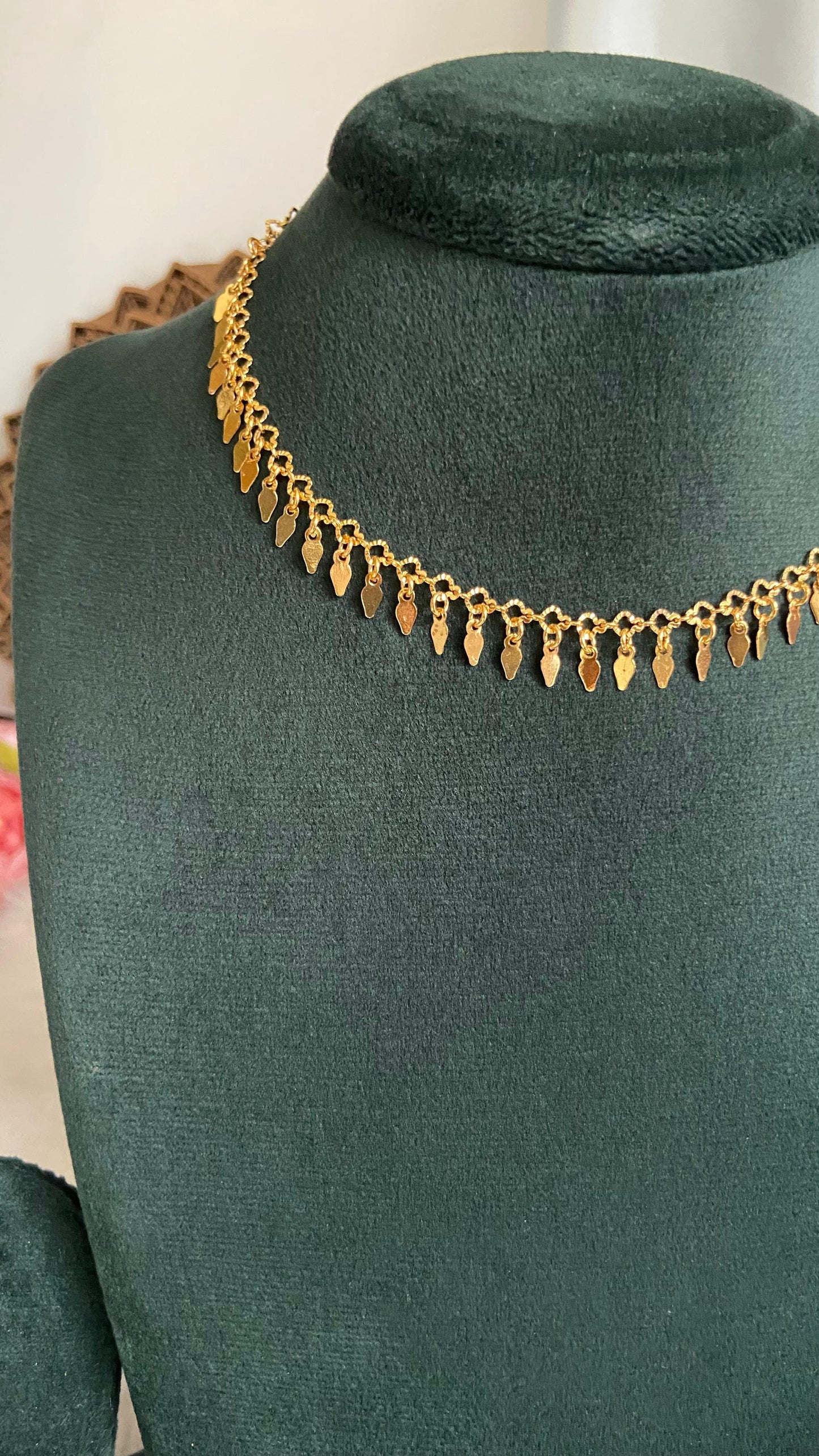 Single Line Hanging Elakathali