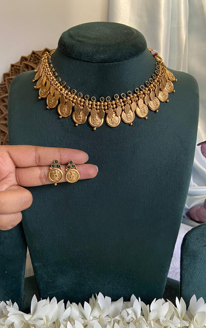 Thara Emerald Elakathali Coin Necklace Set
