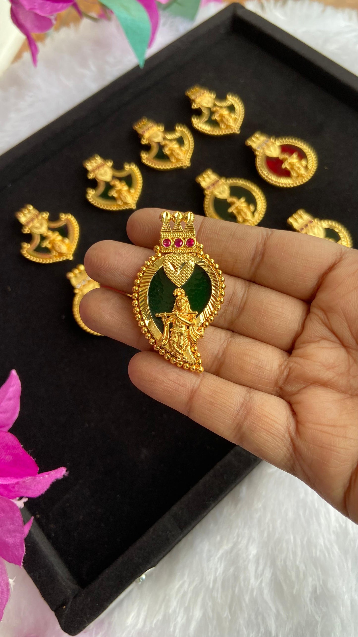 Green Palakka Krishna Mango Pendant