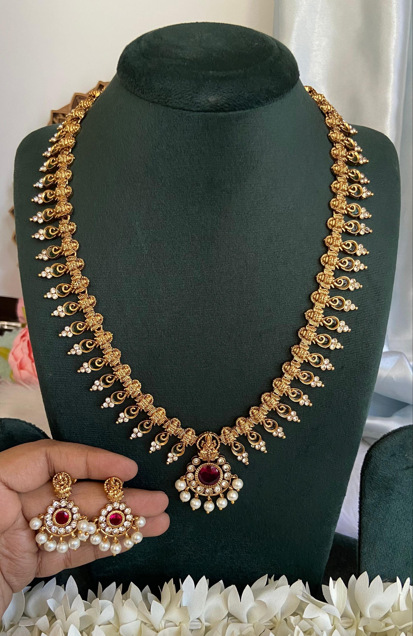 Shobana Antique Palakka Haram Set