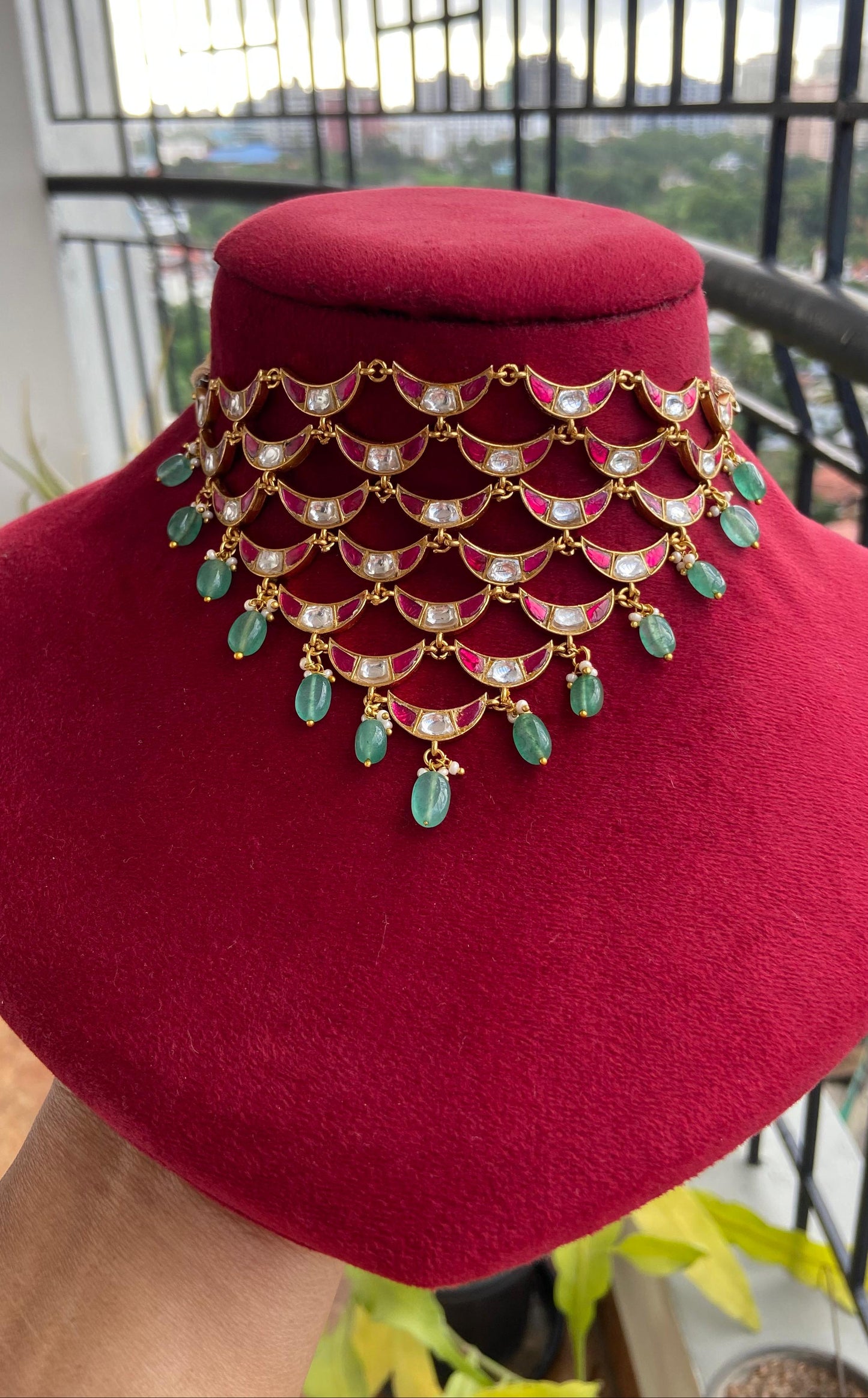 Chandra Jadau Kundan Choker Set