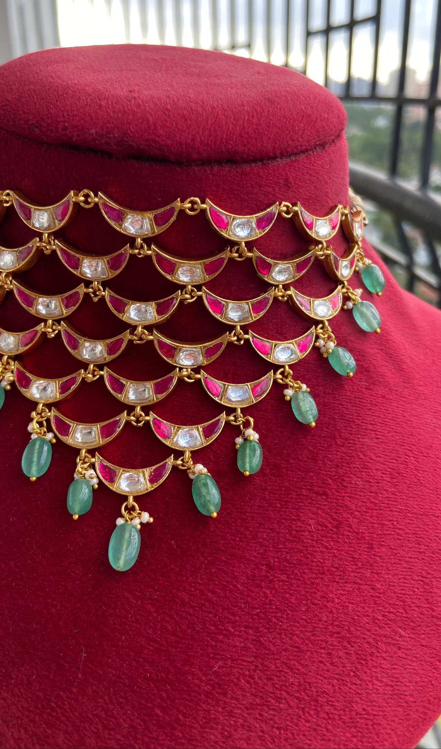 Chandra Jadau Kundan Choker Set