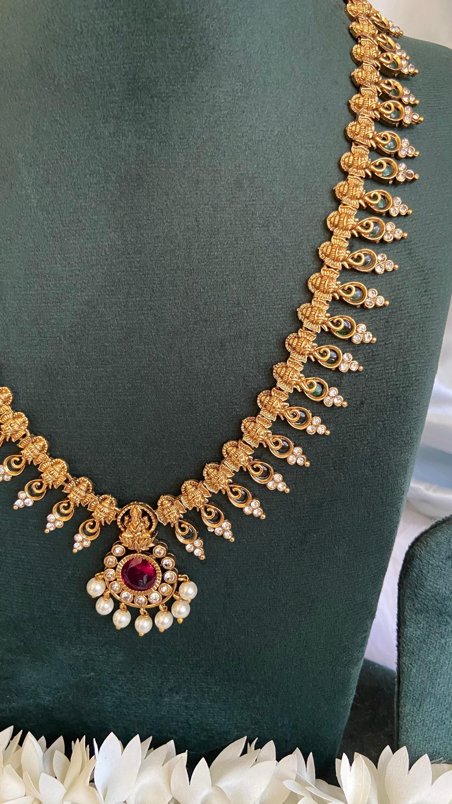 Shobana Antique Palakka Haram Set